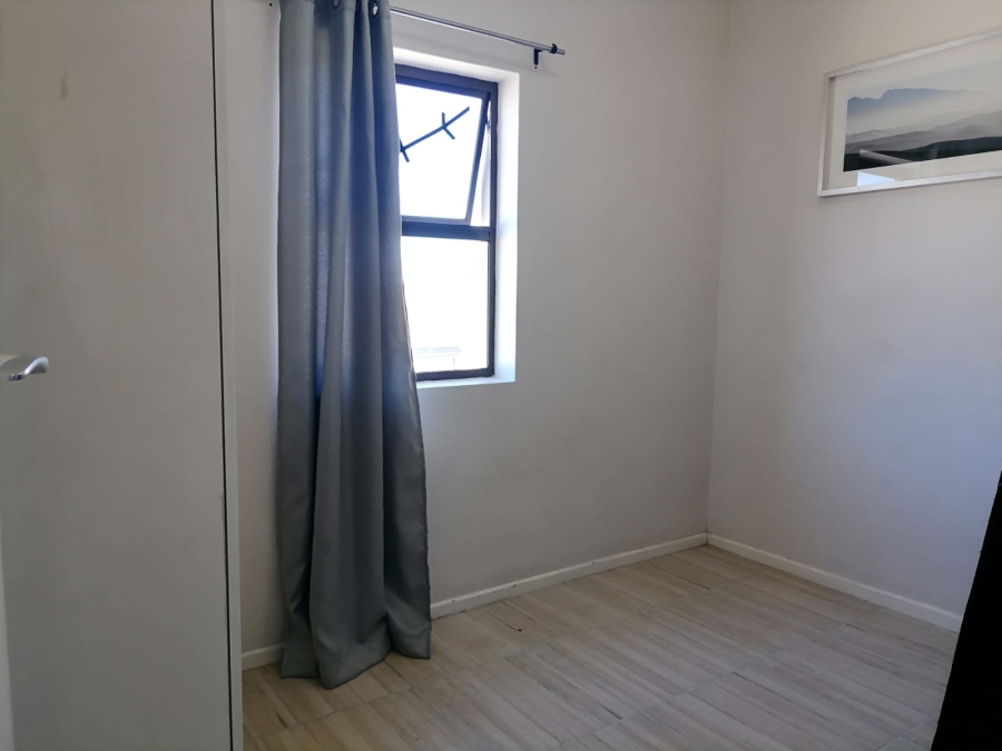 2 Bedroom Property for Sale in Gordons Bay Central Western Cape